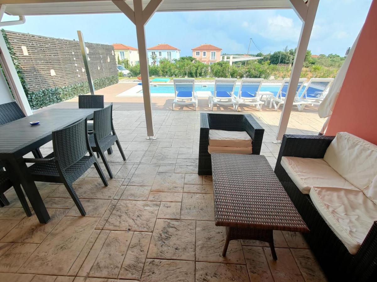 Iridia Resort Villas Foiniki Luaran gambar