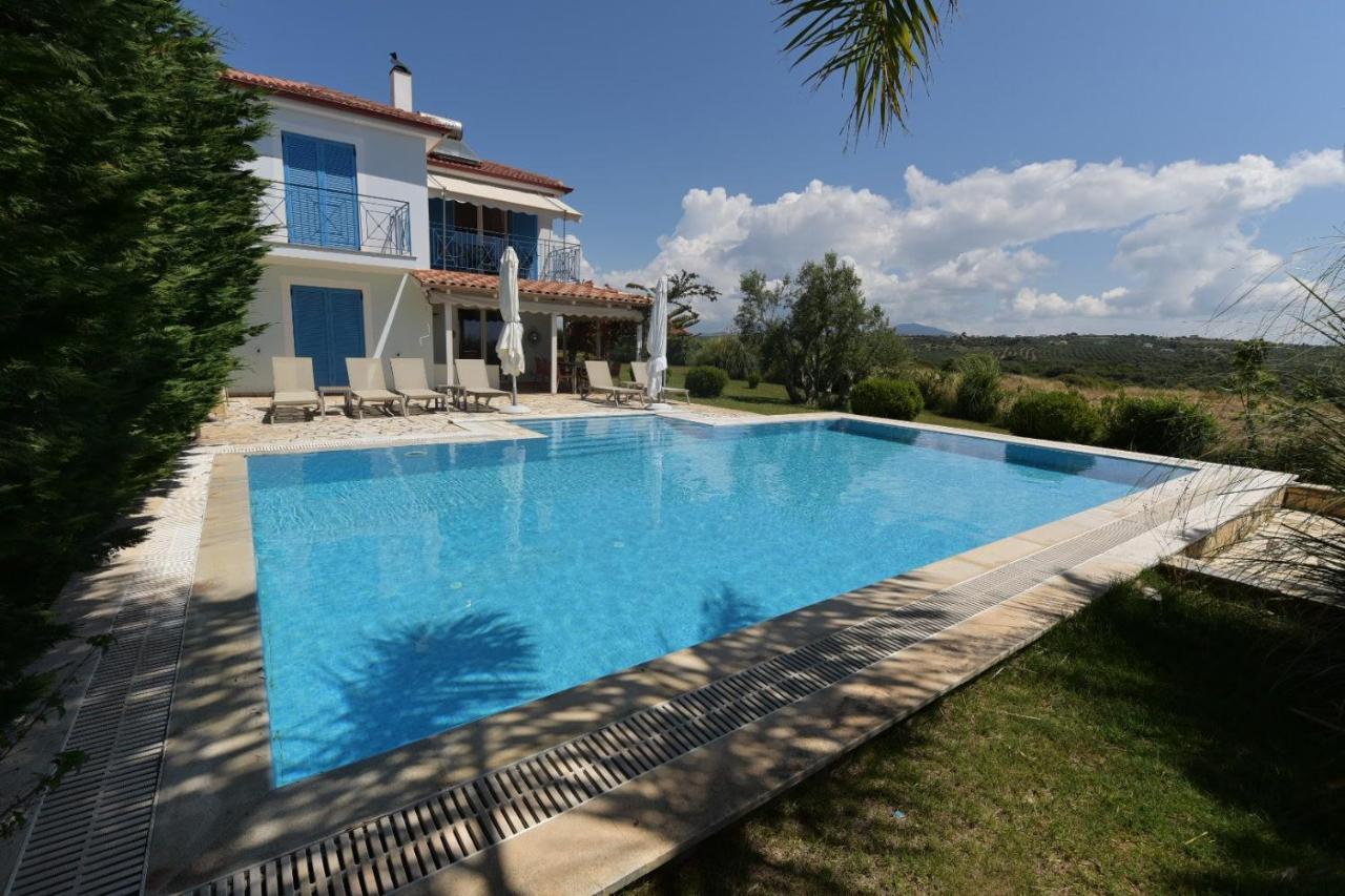 Iridia Resort Villas Foiniki Luaran gambar
